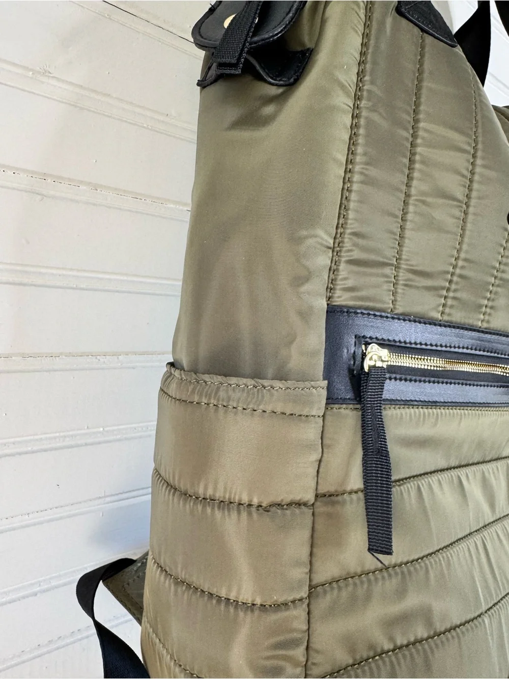 Adrienne Vittadini backpacks/travel bag